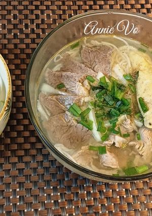 Hình của món Bún bò nấu nhanh.
