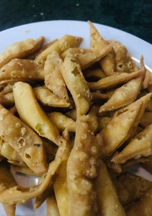 A picture of Namak paaray.