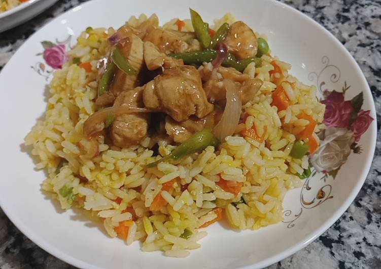 أرز اسياوي بالدجاج