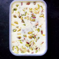 A picture of Bread icecream.