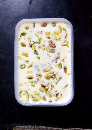A picture of Bread icecream.