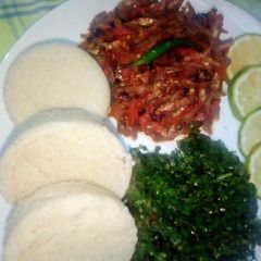Chillieinfused omena wet fry with stirfried vegs @ugali#pmakers A picture of Chillieinfused omena wet fry with stirfried vegs @ugali#pmakers.