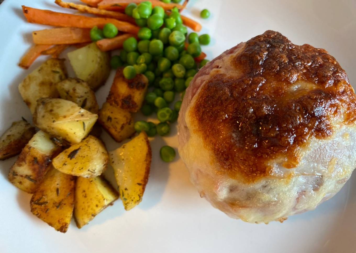 Scotch Eggs covered with Bacon&Mozarela