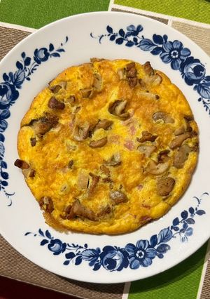 Foto di Frittata ai finferli porcini e prosciutto cotto