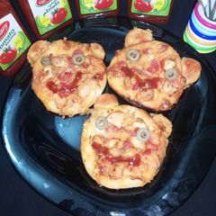 Mini pizza A picture of Mini pizza.
