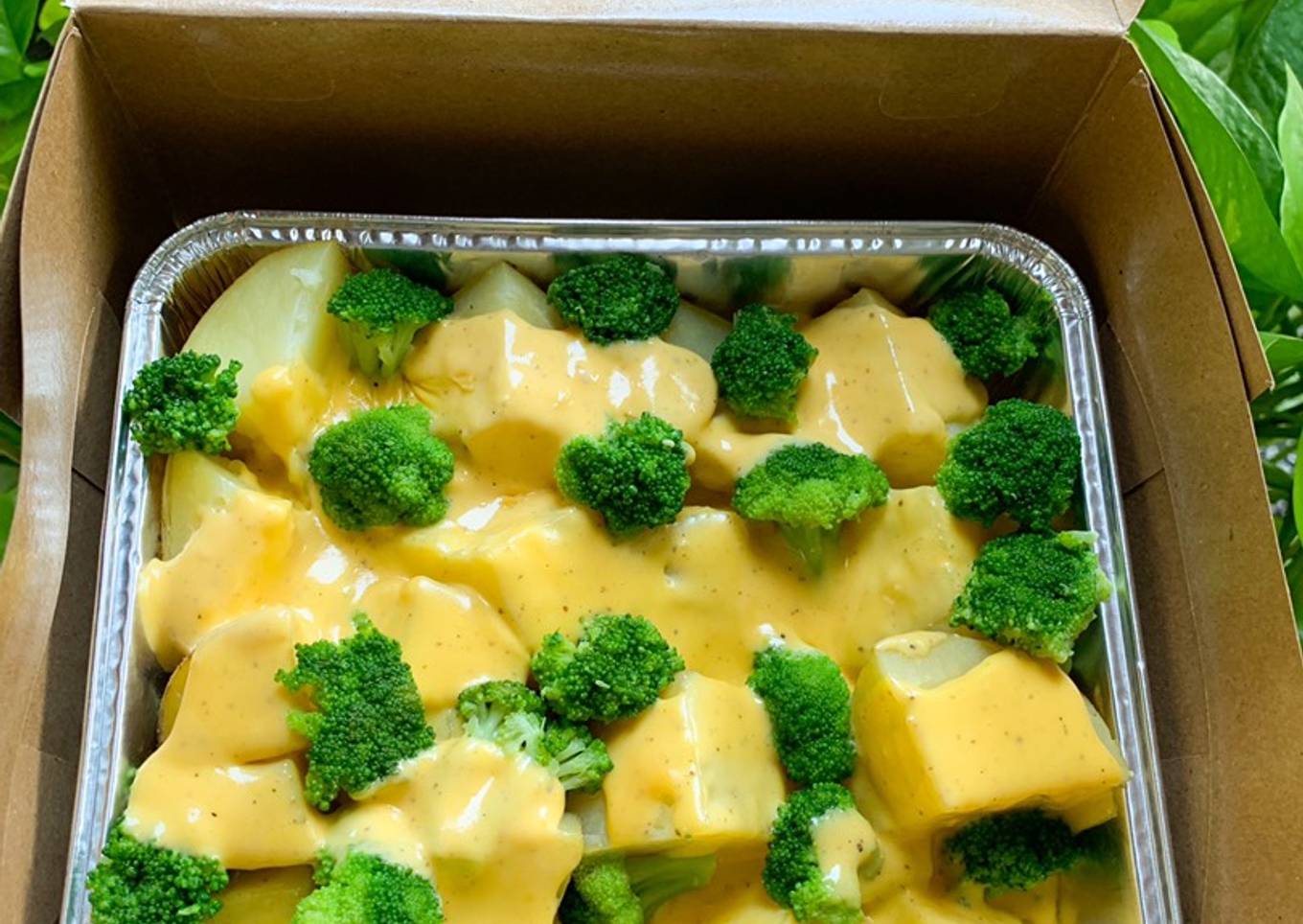 Potatoes broccoli and cheese
