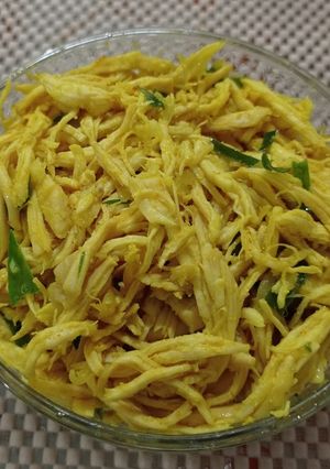 Foto resep Ayam Suwir Daun Jeruk