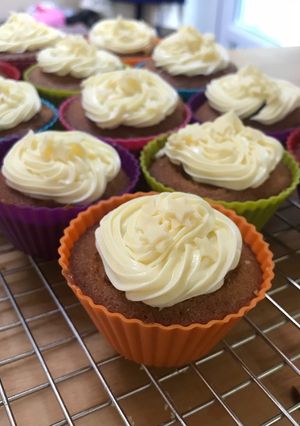 A picture of Dulce de leche cupcakes.