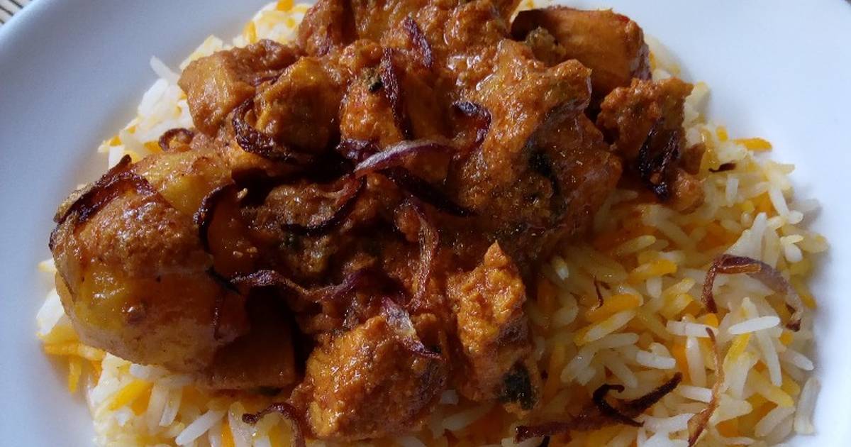 Swahili Coastal Chicken Biryanithemechallenge Recipe by Roopal