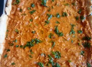 Una foto de Tarta casera de pollo al pimiento