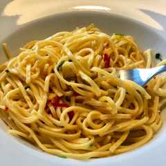 รูปของ Spaghetti aglio olio e peperoncino