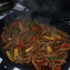 A picture of Beef with vegetables.