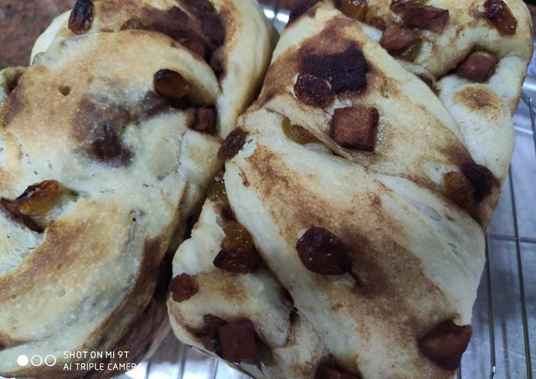 Recipe of Super Quick Homemade Apple cinnamon sour dough bread