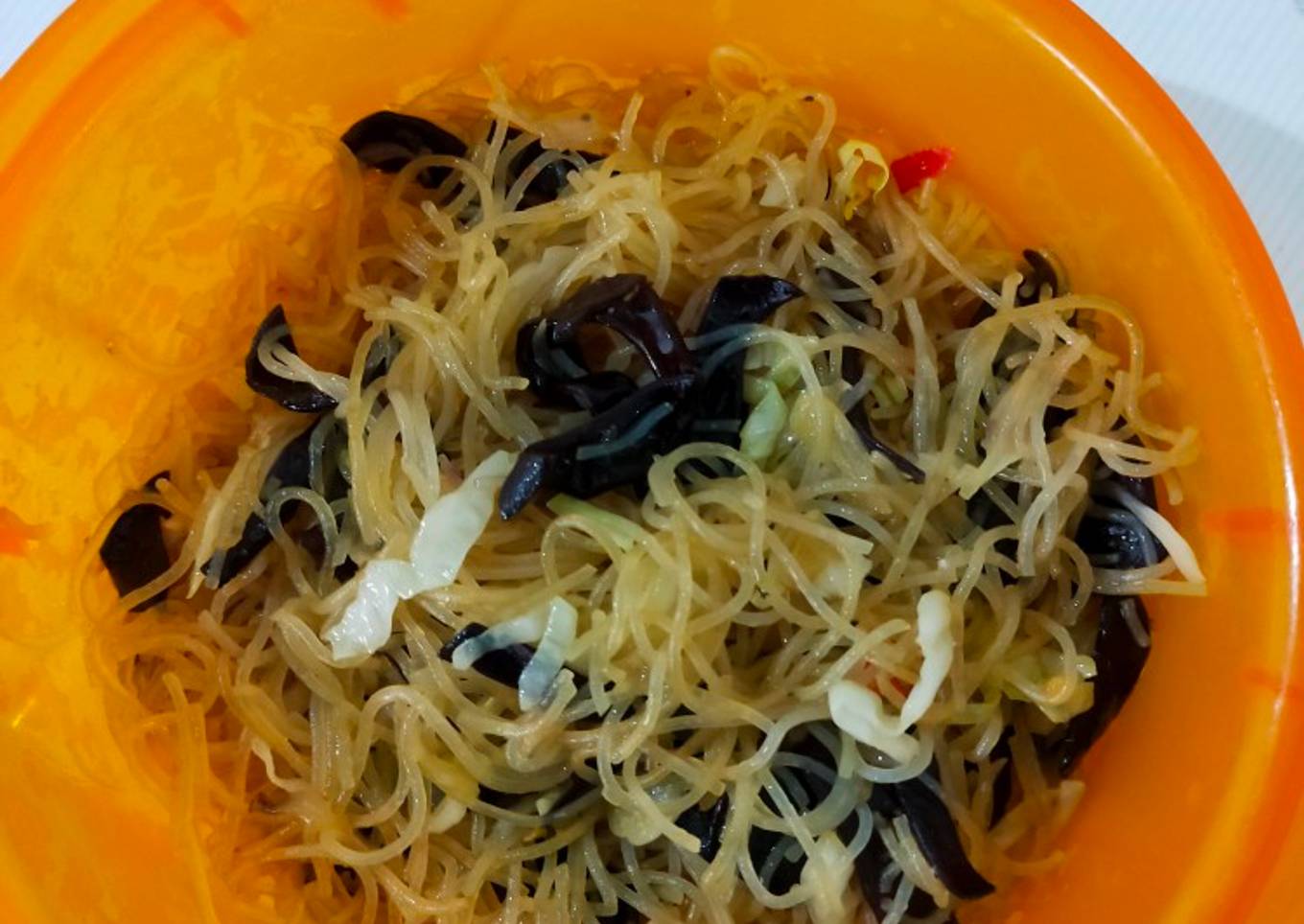 Bihun goreng jamur kuping
