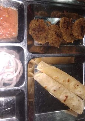 कबाब पराठा (kabab paratha recipe in Hindi) रेसिपी मुख्य फोटो