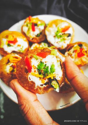 দই ফুচকা(Dahie Fuchka recipe in Bengali) রেসিপির প্রধান ছবি