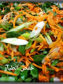 صورة لوصفة سلطة جزر بالبصل الأخضر