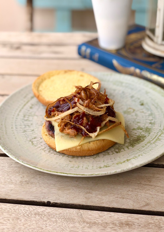 Una foto de Hamburguesa barbacoa con pulled pork express