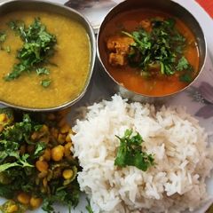 A picture of Atta badi peas and lotus stem curry.