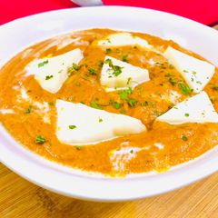 A picture of Restaurant style Paneer Makhani.