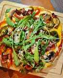 Pizza 🍕 phô mai, thịt xông khói 🥓 🫑 🍅 🍄