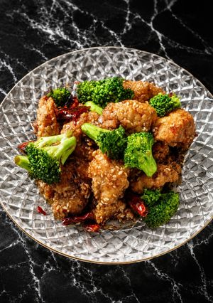 Foto resep Golden Sesame Tofu & Broccoli