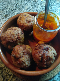 Una foto de Albondigón relleno de quesos