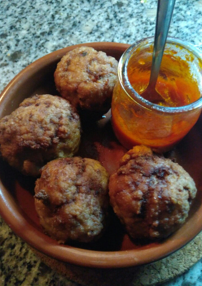 Una foto de Albondigón relleno de quesos