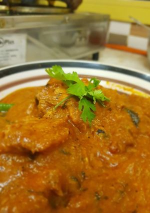 A picture of Butter chicken.