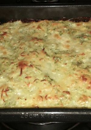 Una foto de Pastel de brócoli y patatas gratinadas