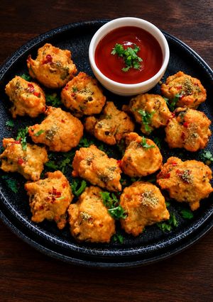 A picture of Crispy tangy and spicy pink lentil fritters (masoor dal pakoda).