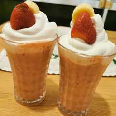 عصير كوكتيل موز وفريز 😋-レシピのメイン写真