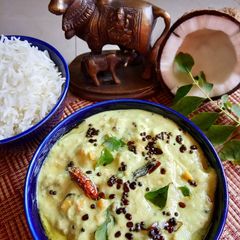 A picture of WHITE PUMPKIN KOOTU/ VELLAI POOSANIKAI KOOTU.