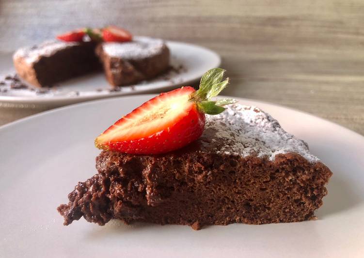 Bolo de chocolate (só com 3 ingredientes)