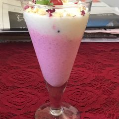 A picture of Creamy Rose Coconut Relish.