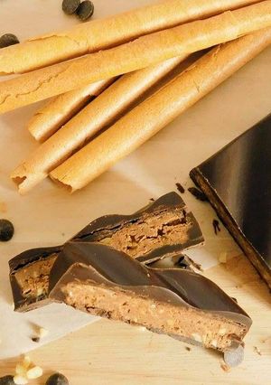 Foto principal de Turrón picante de praliné de avellanas y barquillos