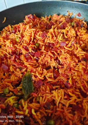 A picture of Beetroot Pulao.