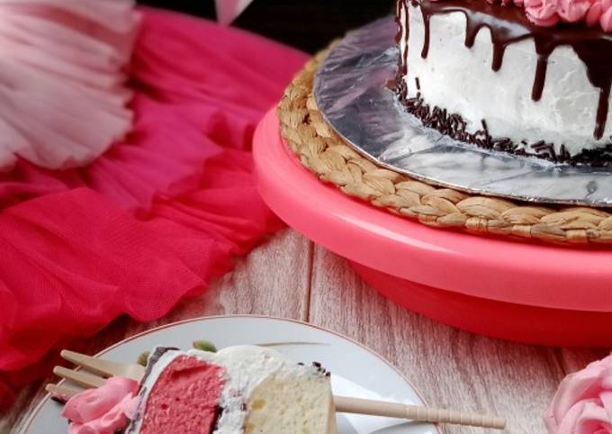 Birthday Cake (basecake merah putih) - cookandrecipe.com