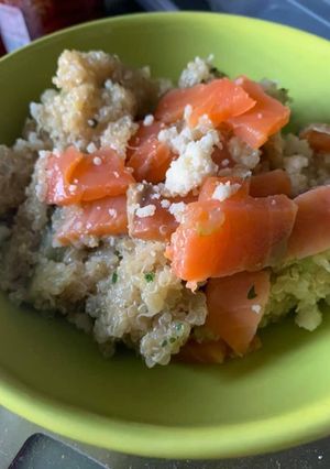 Une photo de Risotto de Quinoa au courgette et saumon au Thermomix