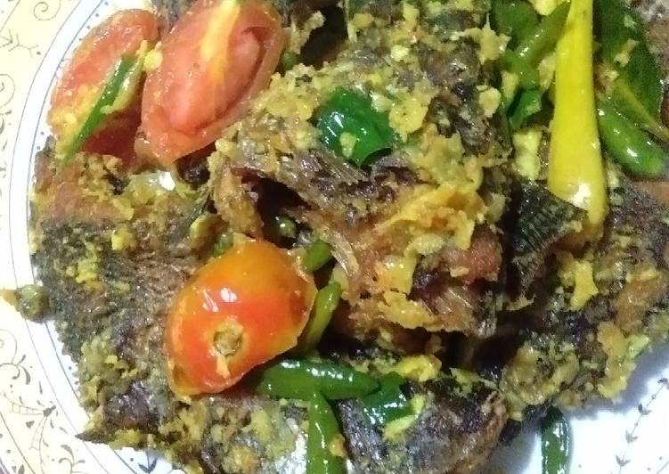 Pesmol ikan mujair