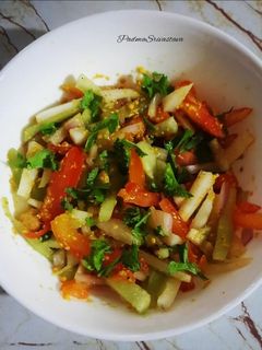 मस्टर्ड साॅस सलाद (Mustard Sauce Salad) रेसिपी मुख्य फोटो