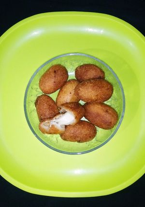 A picture of Semolina Cheese Bites.