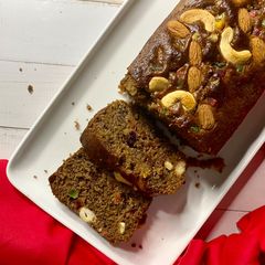 A picture of Plum Cake.