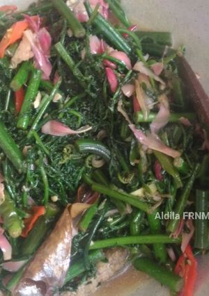 Foto resep Tumis Sayur Pakis Bunga Kecombrang