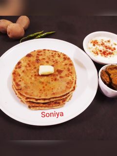 आलू का पराठा (aloo ka paratha recipe in hindi) रेसिपी मुख्य फोटो