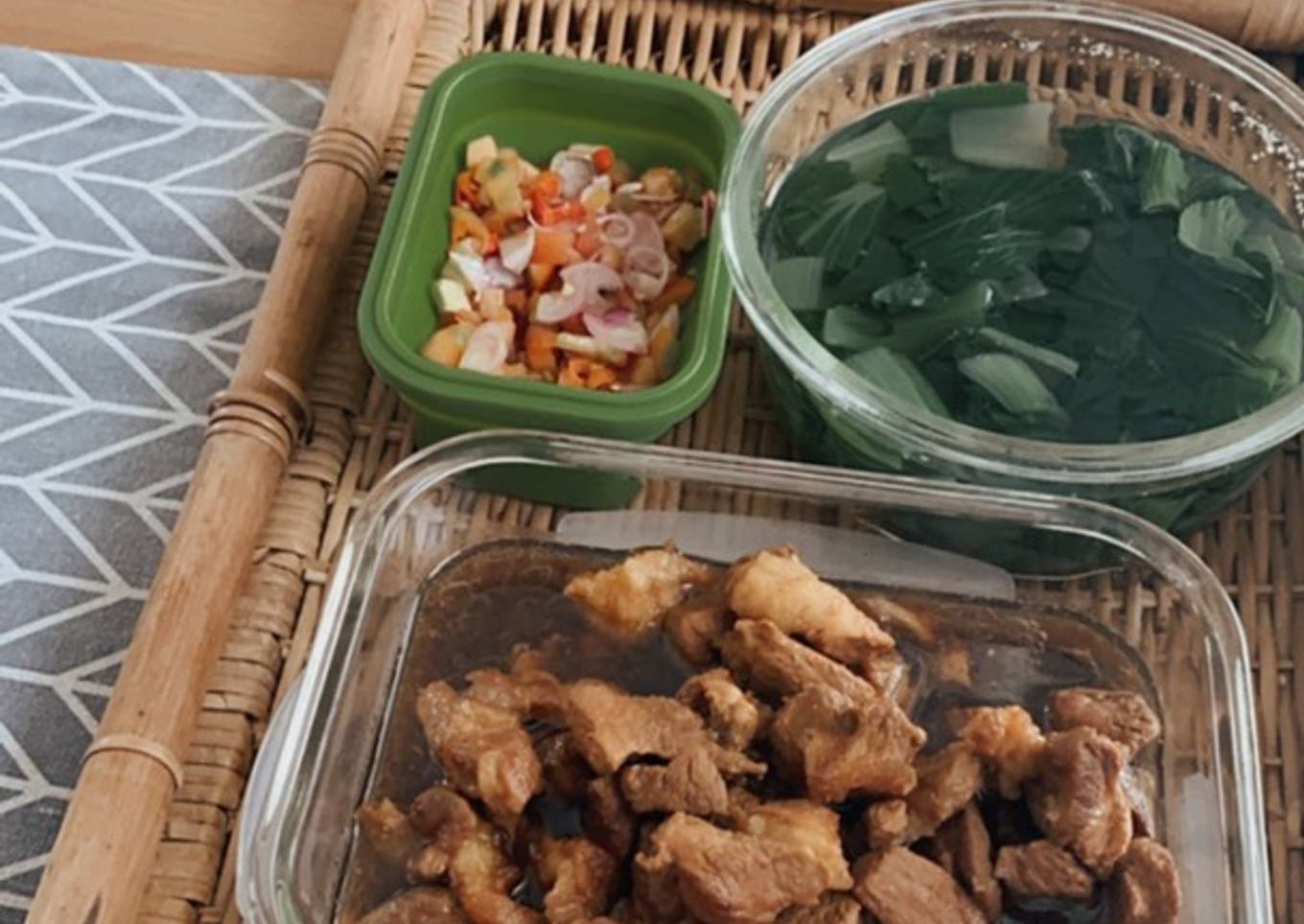 Babi Kecap Oma Tetty