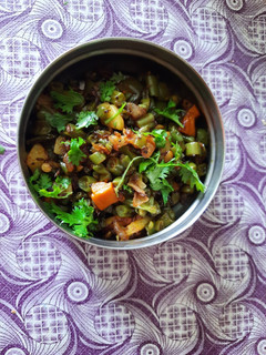 मिक्स वेज सब्जी (Mix veg sabzi recipe in hindi) रेसिपी मुख्य फोटो