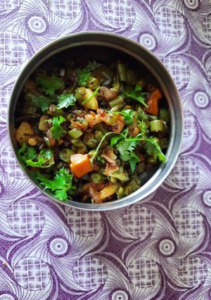 मिक्स वेज सब्जी (Mix veg sabzi recipe in hindi) रेसिपी मुख्य फोटो