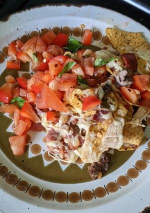 A picture of Summer party Chicken and bacon nachos.