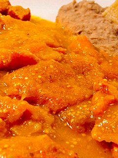 Una foto de Chicharrón Duro en Salsa Roja